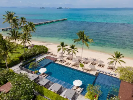 InterContinental Koh Samui Resort Отели рядом с достопримечательностью «Guan-Yu Koh Samui Shrine»