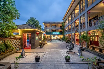 Yinkai Zhuyuan B&B Anshun West Railway Station Olympic Sports Center