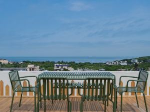 Weizhou Island Xinya Juzhu B&B (Nanwan Street Shiluokou Beach Scenic Area)