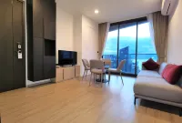 貝斯LLX公寓