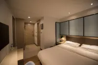 Borrman Hotel (Hefei Guohou Square Sanli'an Metro Station) Отели в г. Хэфэй