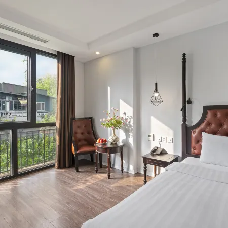 22land Residence 71 Hang Bong Отели рядом с достопримечательностью «Тюрьма Хоало»