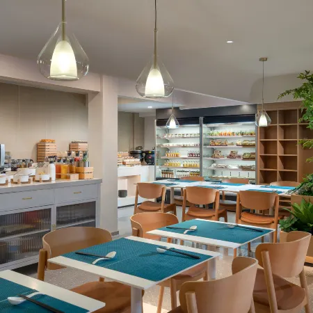 CYBO Station SSAW Shangpin Hotel Luohu Shenzhen