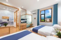 Yueting Homestay (Baoquan Scenic Area)