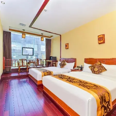 Luodian Jincheng Shangjia Hotel