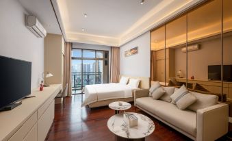 Elaine Savile Apartment (Guangzhou Zhujiang New Town Tancun Subway Station)