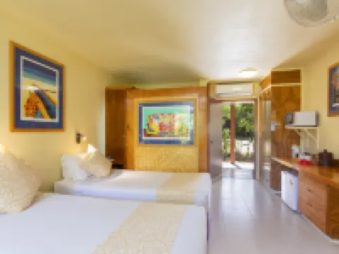 The Rarotongan Beach Resort & Lagoonarium Hotels in Arorangi