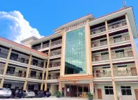 Quanzhonghu Hot Spring Hotel Hotels near Guilong Temple