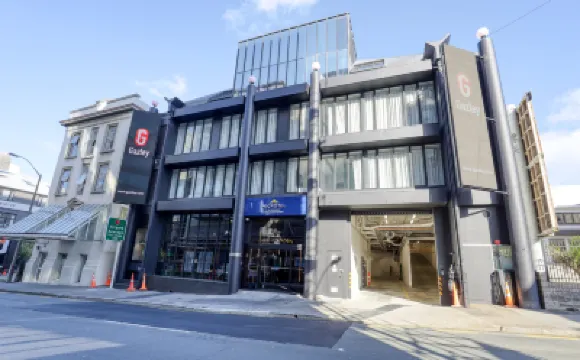 Microtel by Wyndham Wellington Hotel di 