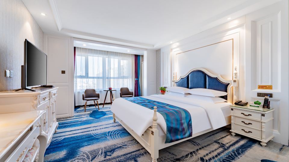 Hanyuan Business Hotel (Victoria commercial building of Linhe high speed railway station)