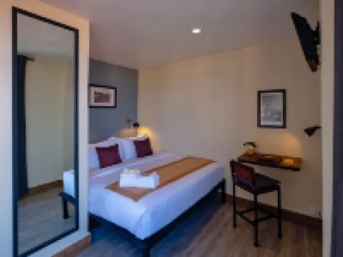 ปักเซ โฮเทล แอนด์ เรสเทอรองต์ โรงแรมในปากเซ