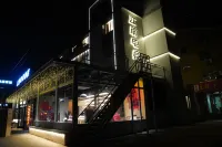 Xuyi Jiangnan E-Sports Hotel Hotels near Tianquanhu Scenic Area