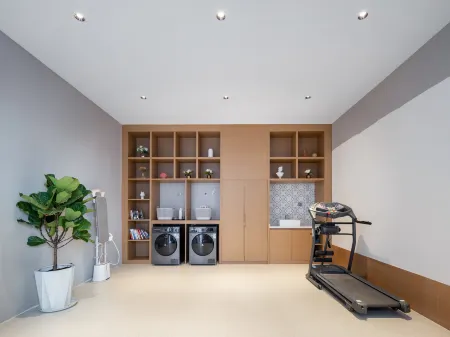 Meilan Hotel (Tongliao Mingren Street Railway Station Branch) Отели рядом со станцией Tongliao Railway Station