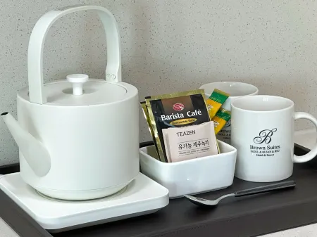 Brown Suites Busan Отели рядом с достопримечательностью «Университет Тона (Кампус в Пумине)»