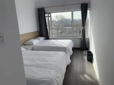 Daqing Youyi Hotel Отели рядом с достопримечательностью «Longfeng Wetland»