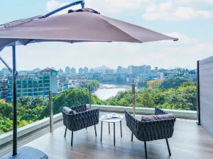 LiCLOUDS HOTEL (Guilin Two Rivers and Four Lakes Xiangshan Park)