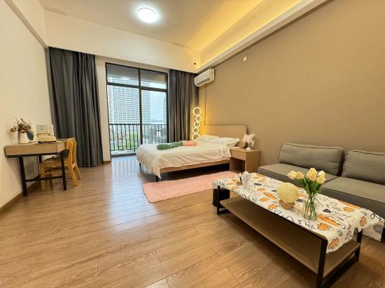 Shenzhen Chuangsheng International Apartment (Guangmingcheng High-Speed Railway Station)
