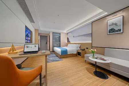 Pearl Hotel (Zhuhai Gongbei Port Couples Middle Road Branch)