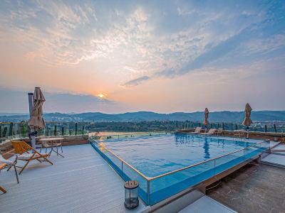 Mile Huquan Shuixiang Haofeng Wyndham Hot Spring Hotel