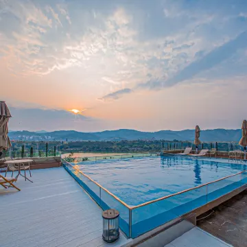 Mile Huquan Shuixiang Haofeng Wyndham Hot Spring Hotel Hotels near Huquan Ecological Park
