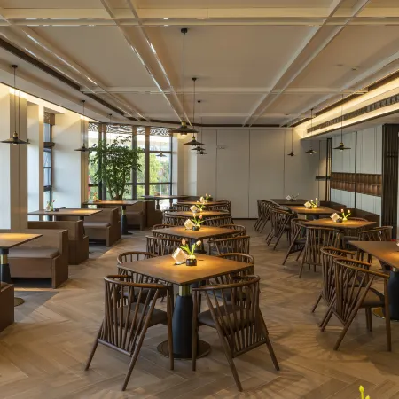 METROPOLO JINJIANG HOTELS
