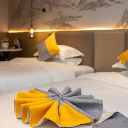 Xingren International Hotel