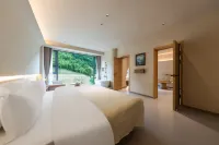 Buyan · Four Seasons Oxygen Mountain Residence (Siguniang Mountain Scenic Area Branch) - Balkoner