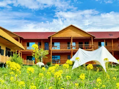 Nilka County Gudaoshan Homestay (Tangbula Monkete Scenic Area) Hotel in zona Imperial Summer Resort of Tangbula