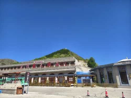 Yanmen Pass Grand Hotel Part 2 (Yanmen Pass Scenic Area North Gate)
