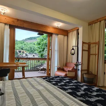 Yisigu Mountain Lodge (Longtancun)