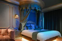 Baotou Yunshe Hotel (Tianfu Square Branch of International Convention and Exhibition Center) Hotels near Qingshan Park