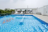 Square Hotel - piscina