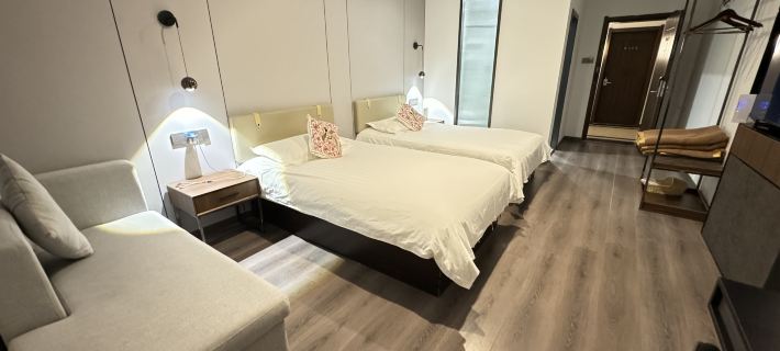 Jinglan Homestay in Linquan County Hotels in Linquan
