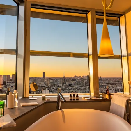 Too Hotel Paris -MGallery Отели рядом с достопримечательностью «Валь-де-Сен»