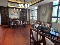 River & Holiday Maple Hotel - Gym