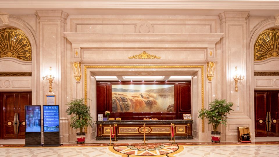Golden Huanghe Grand Hotel