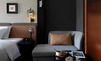 SFEEL DESIGNER HOTEL(Old Town of Lijiang Store)