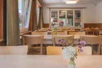 Brienz Youth Hostel Hotels in Lungern