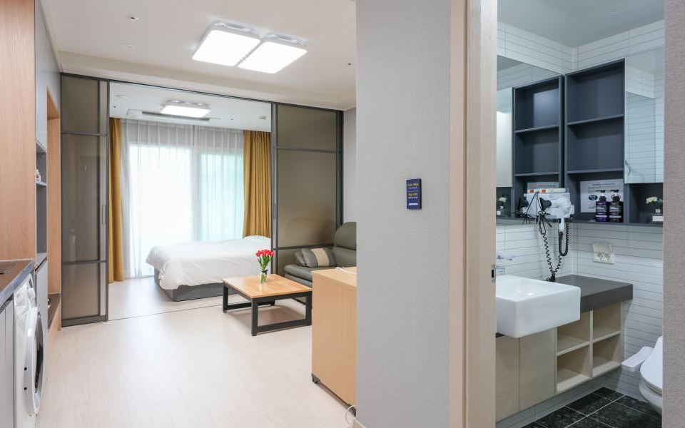 여수 퍼스트시티호텔의 깨끗한 침구