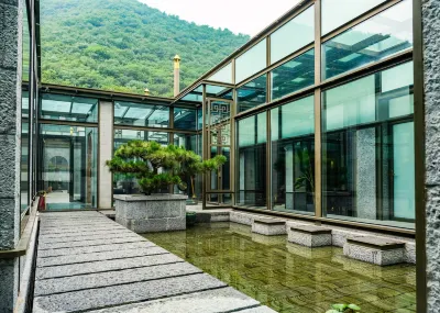 Floral Lux Beijing Xiaojie Qinglu Hotel فنادق في 