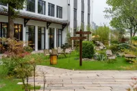1023 Old Town Hotel