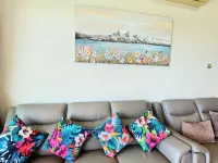 Loft B Imago Mall Sunset Seaview Golf Course 8-9pax 3Bedrooms 3 Bathrooms Hotels in 
