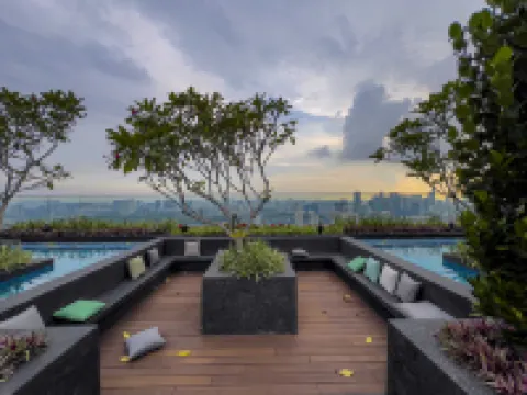 Sky Pool Suites KL Sentral - Riveria City Hotels in Kuala Lumpur