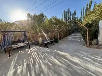 Kashi Lin Yin courtyard homestay