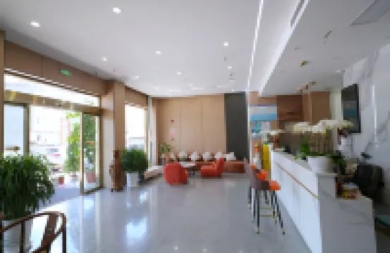 Yijia Hotel (Puge Luoji Mountain Scenic Area Branch)