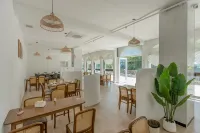 South Australia Coastline Seaview Villa - breakfast