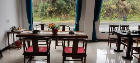 Yilan Huahai B&B Отели рядом с достопримечательностью «Yancun Ancient Building Complex in Ming and Qing Dynasties»