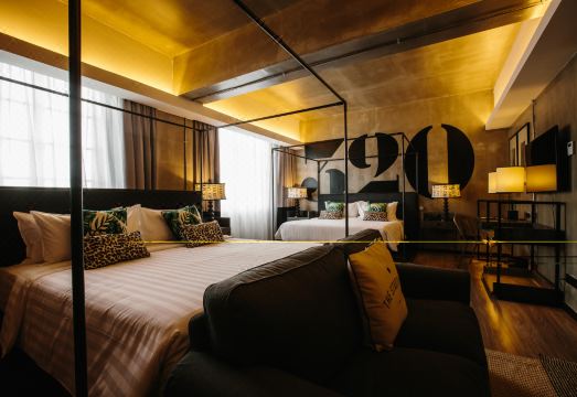 3. 로사 말라카..