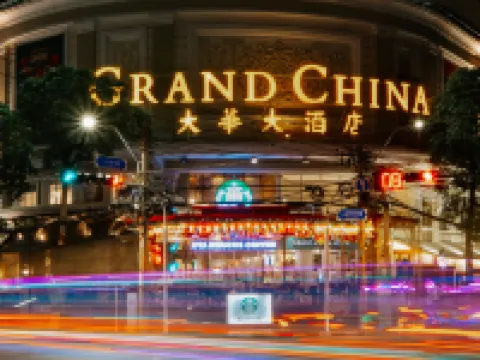 Grand China Bangkok Hoteles cerca de Templo Wat Traimit