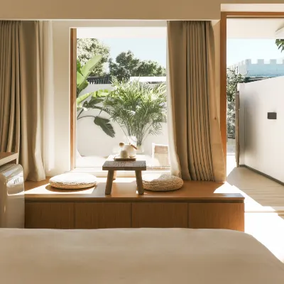 Dali Ancient City Pedestrian Street Meishu B & B (Red Longjing Shop) Hotels near Wuhua Building